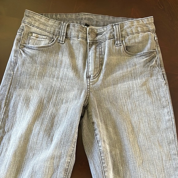 Common Genes Women’s stretch gray color denim jeans straight leg size 4 - Picture 4 of 17